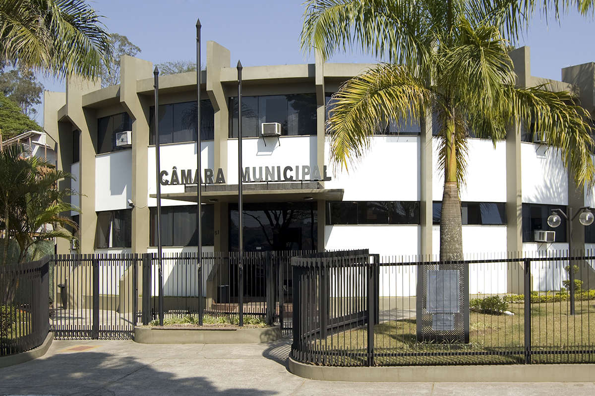 Projeto visa implantar Carteira de Saúde Bucal para estudantes