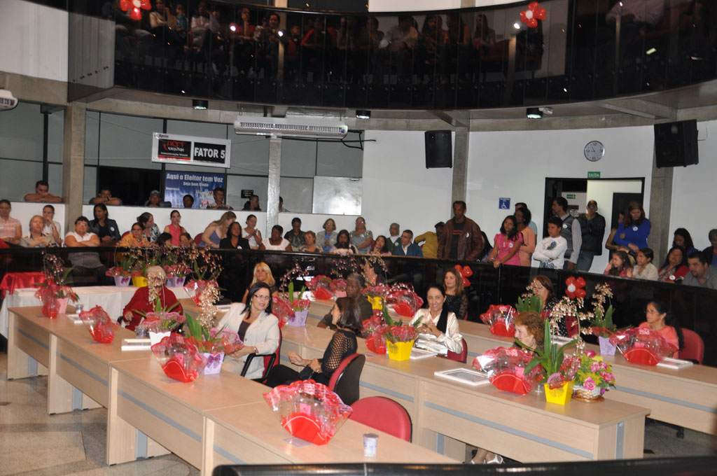 PTB realiza homenagem às mulheres