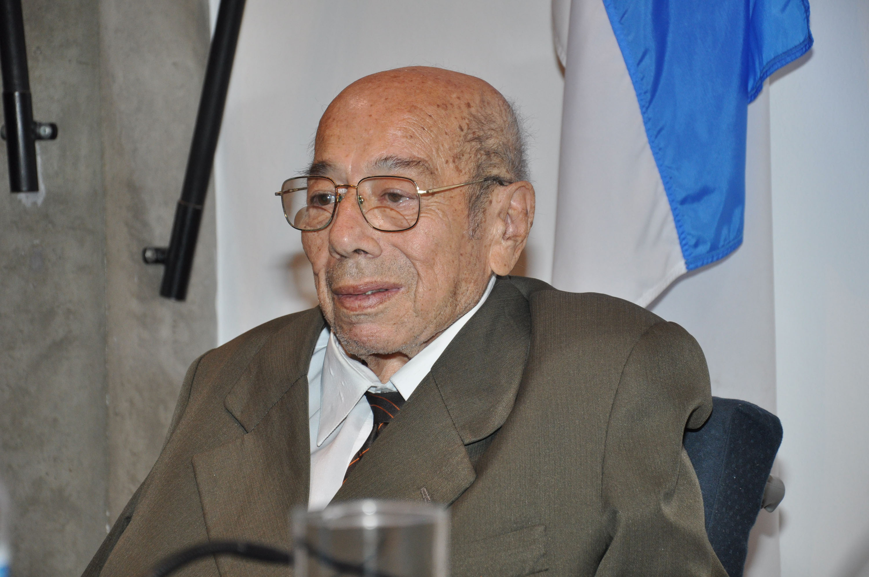 Câmara lamenta morte de Dr. Élcio Cordeiro dos Santos