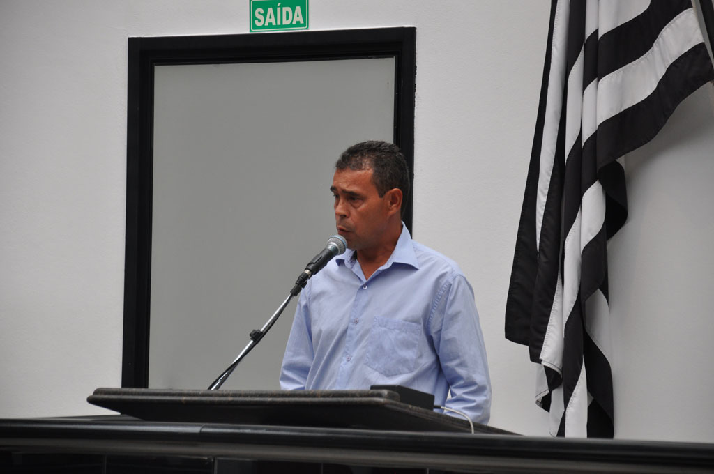 Mano’s quer reforma na quadra do Jardim Via Dutra