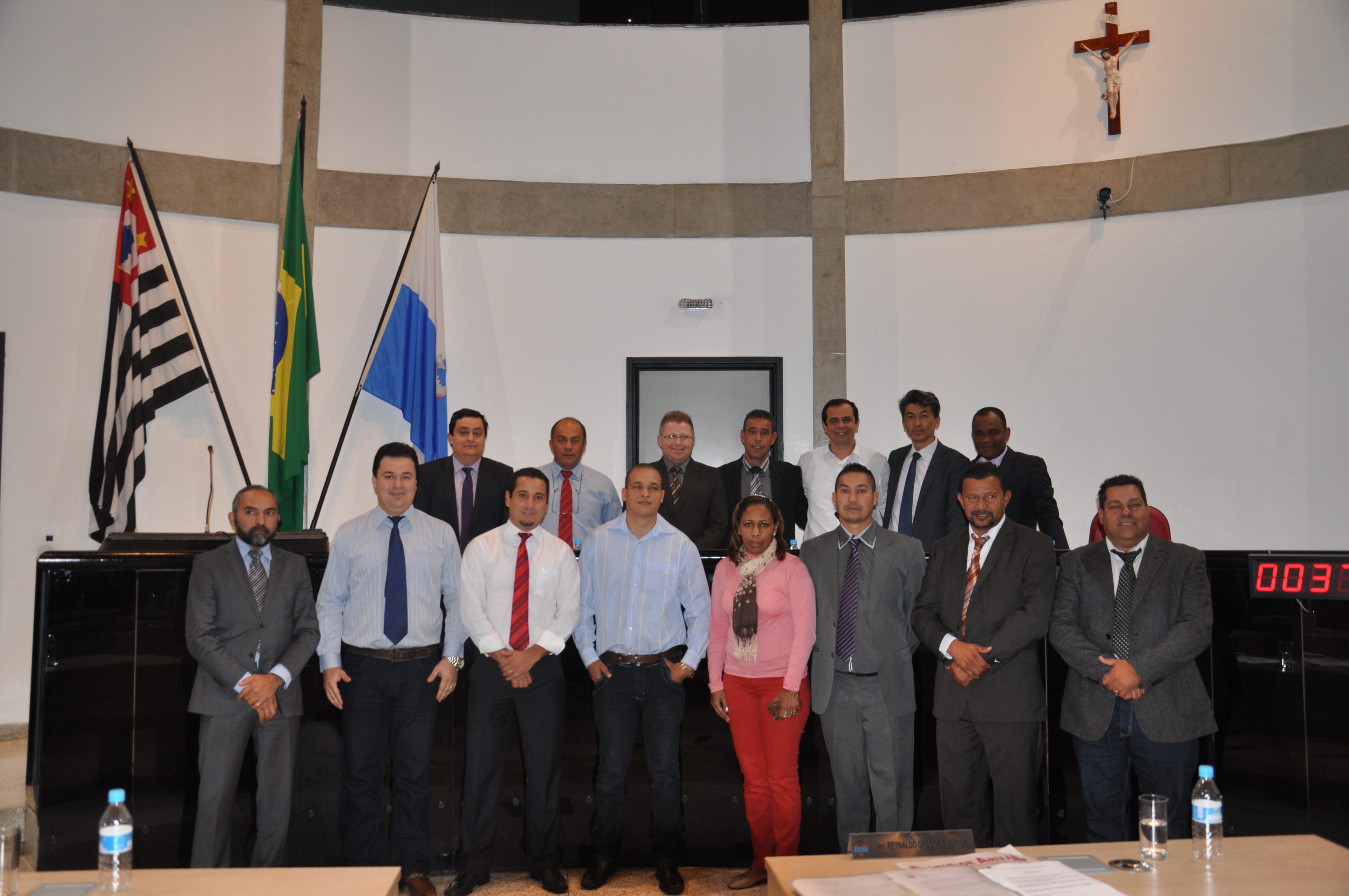 Câmara homenageia profissionais da saúde