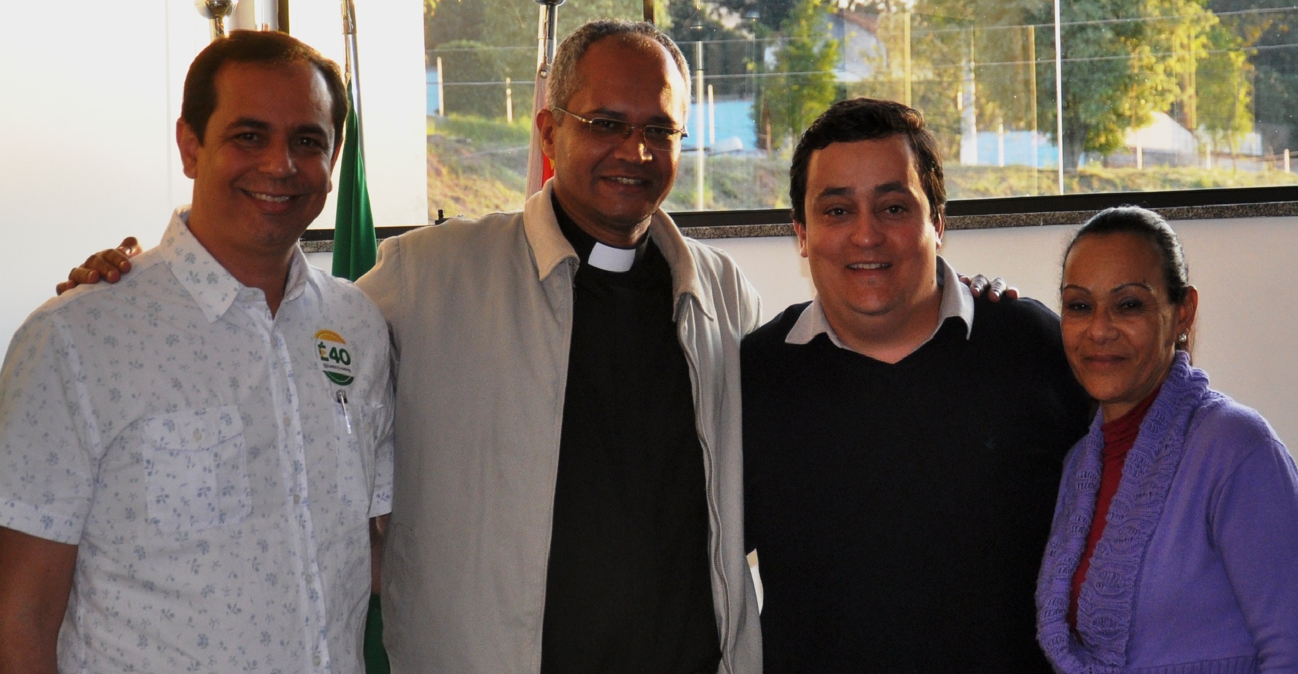 Paróco da Matriz visita Câmara