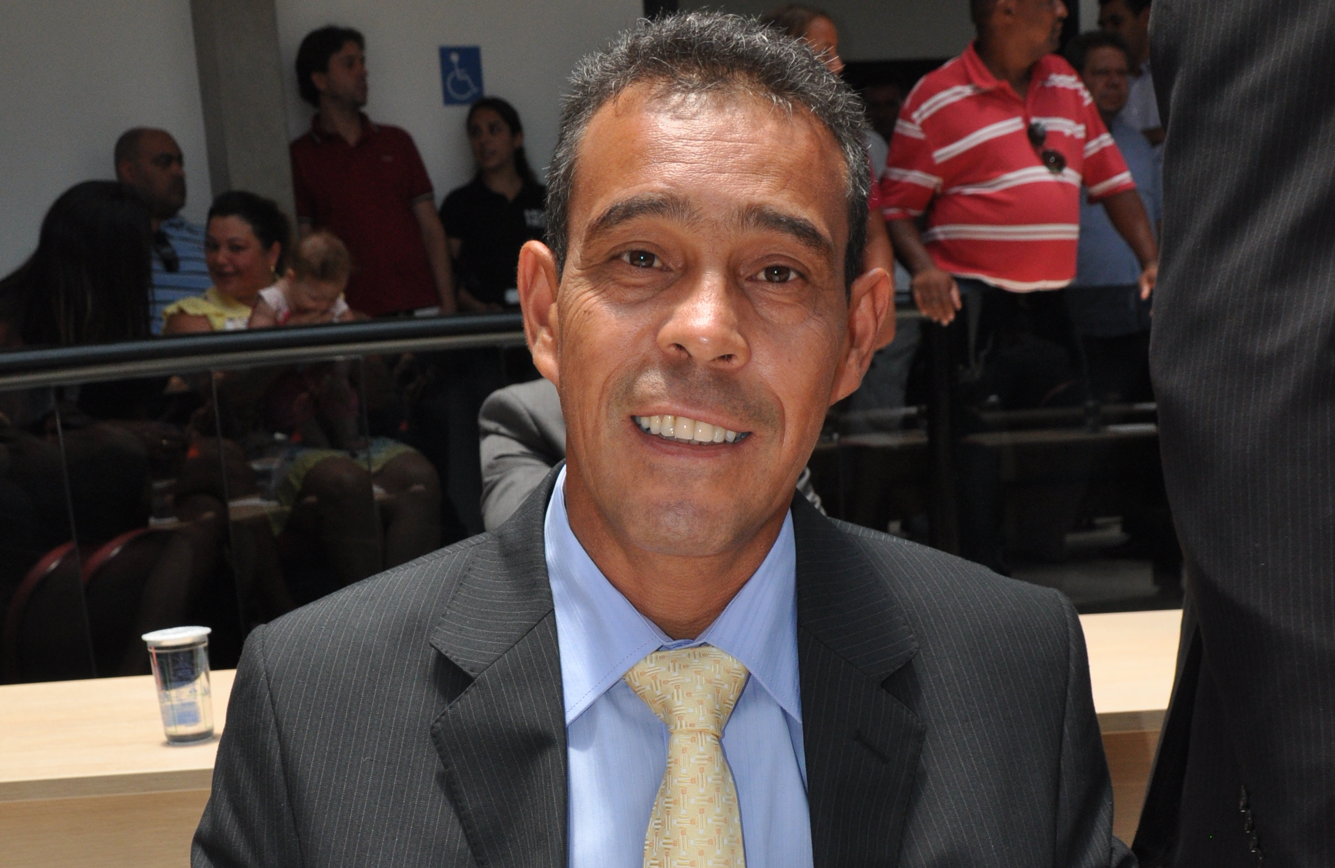 Manos pede manutenção para Vila Arujá e Center Ville