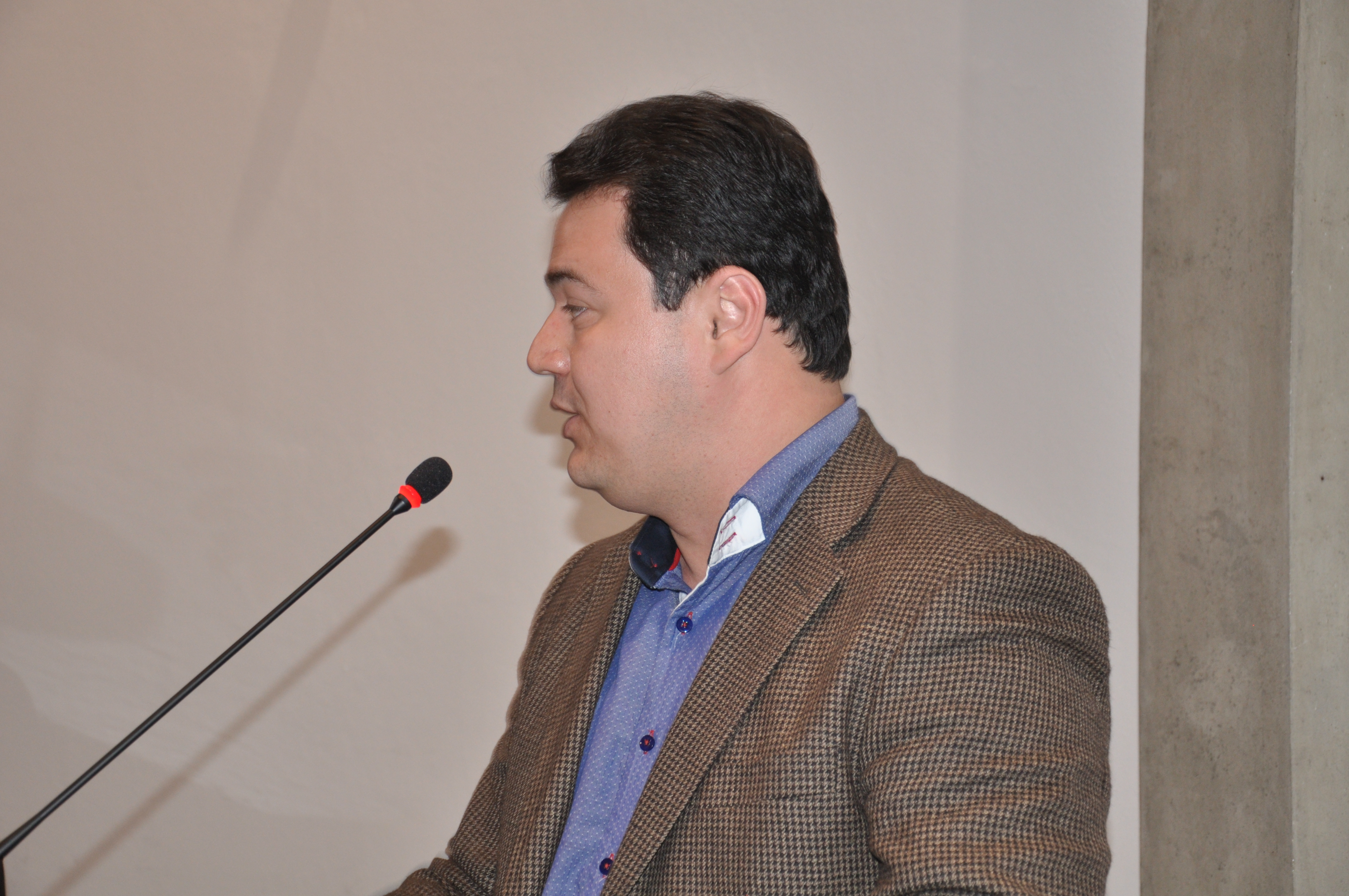 Levantamento apontará necessidade de pavimentação em Arujá
