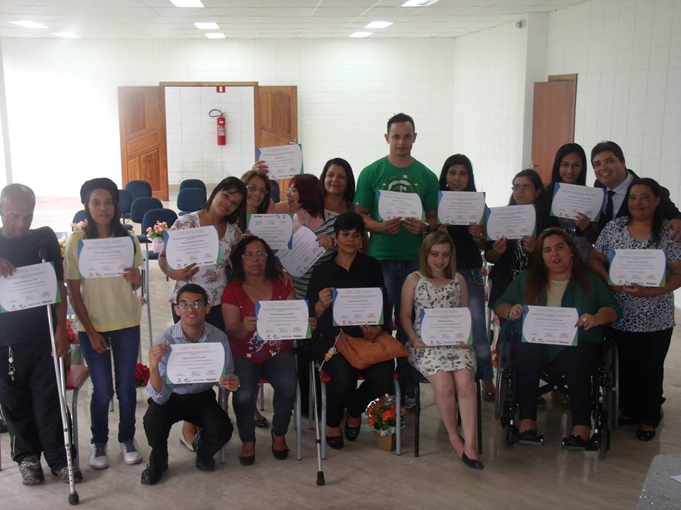 Arujá forma 1ª turma de curso para portadores de deficiência