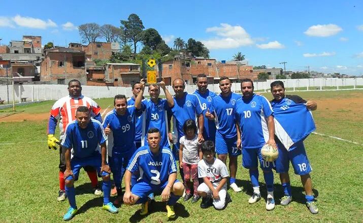 Time da Câmara conquista troféu