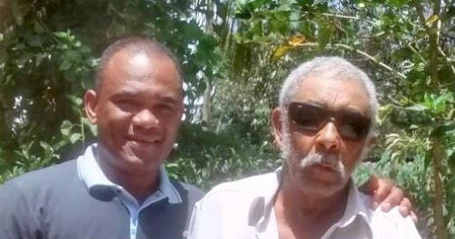 Gabriel homenageia Dito Vieira, servidor público municipal