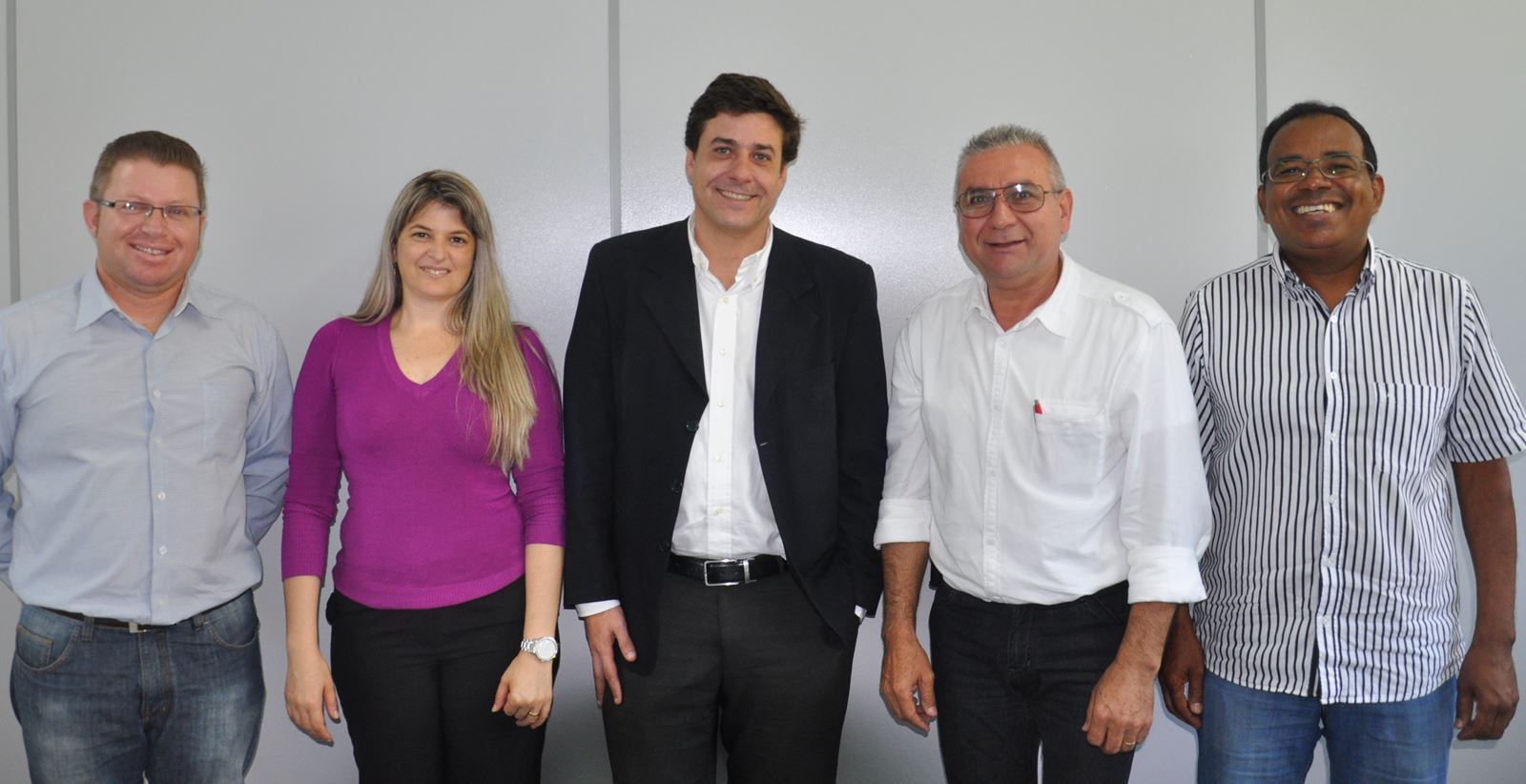 Centro distribuidor de alimentos vai gerar 400 empregos