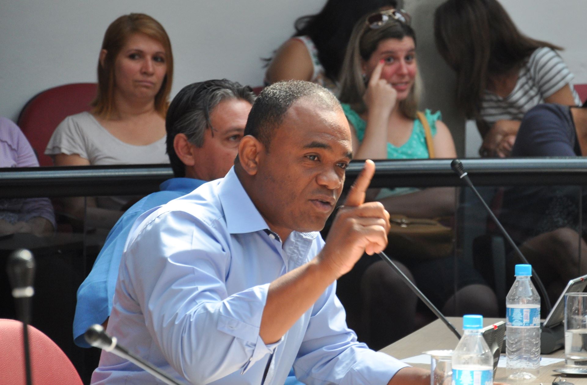 Gabriel solicita informação sobre comissão do Plano Diretor