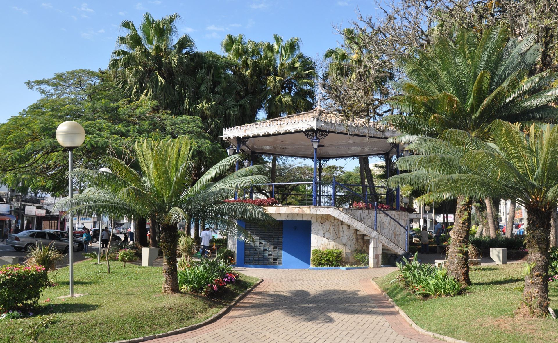 Vereador pede revitalização da praça Benedito Franco e alteração de trânsito no entorno