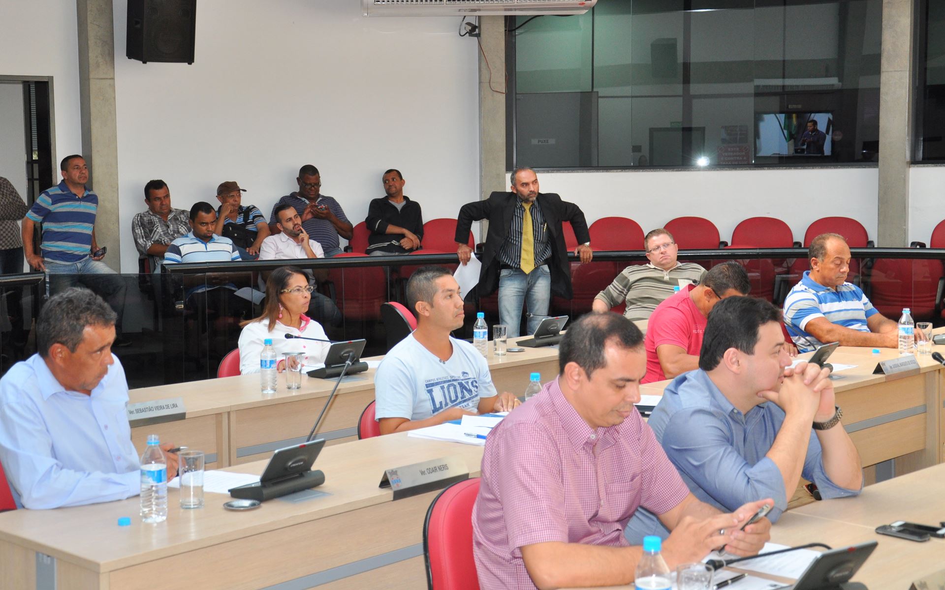 Sessão supera quatro horas e vereadores aprovam 26 projetos