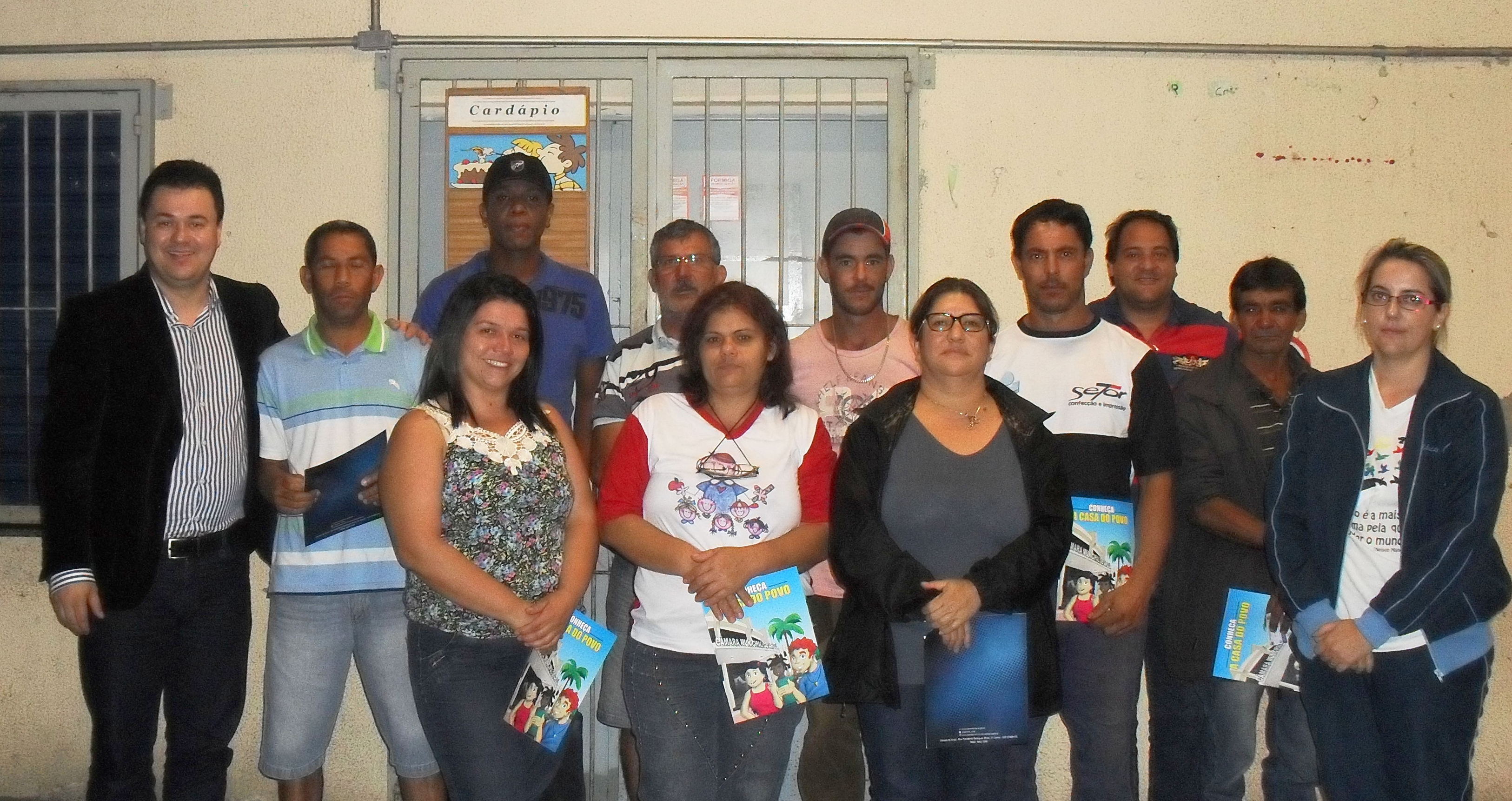 Moradores reivindicam iluminação, educação e segurança no Jardim Pinheiro
