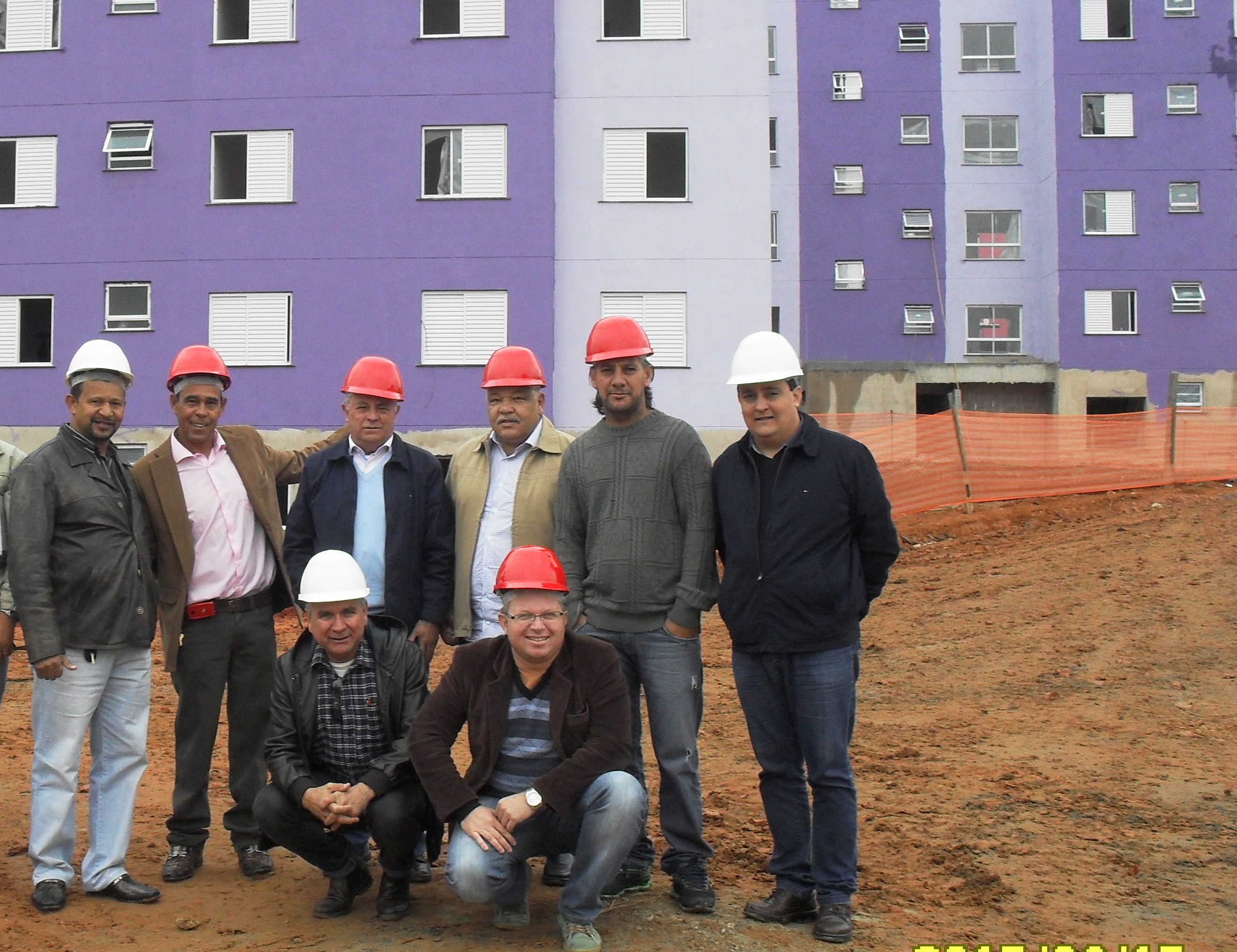 Vereadores acompanham prefeito em visita às moradias da CDHU