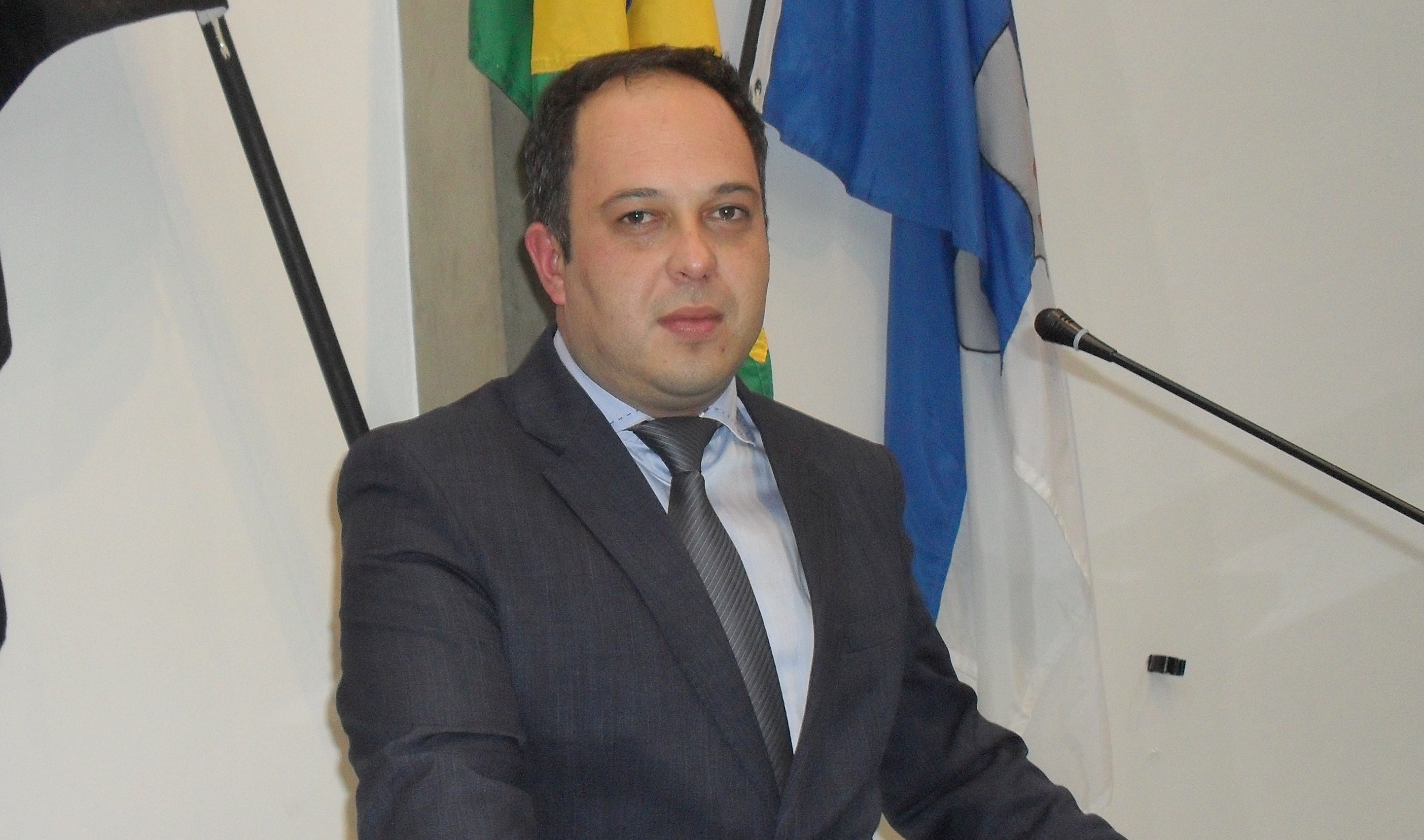 Emoção marca posse de João Luiz Soares