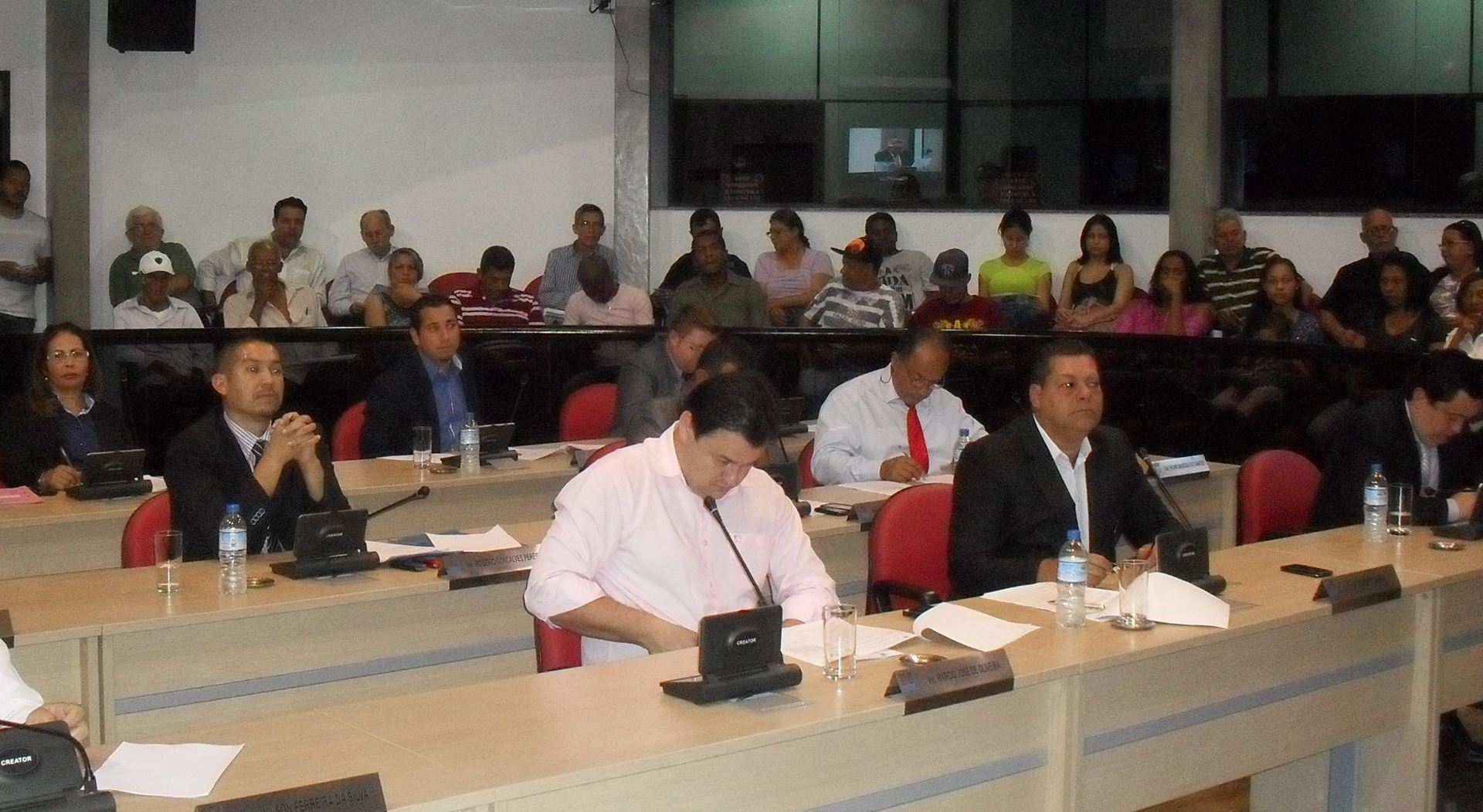 Câmara aprova, em primeira discussão, isenção da taxa da luz para aposentados, pensionistas e idosos