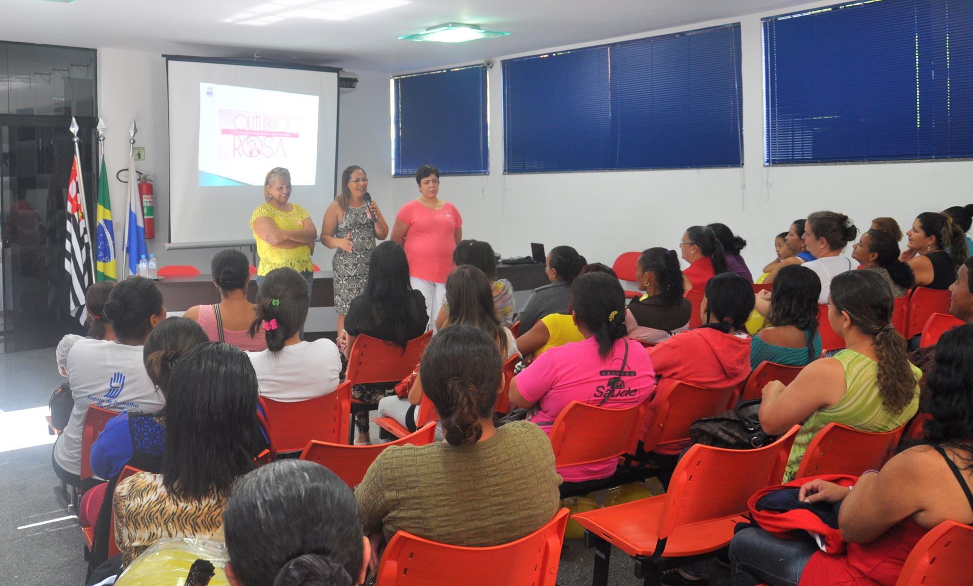 Outubro Rosa: Mulher precisa conhecer o seu corpo e cuidar da saúde