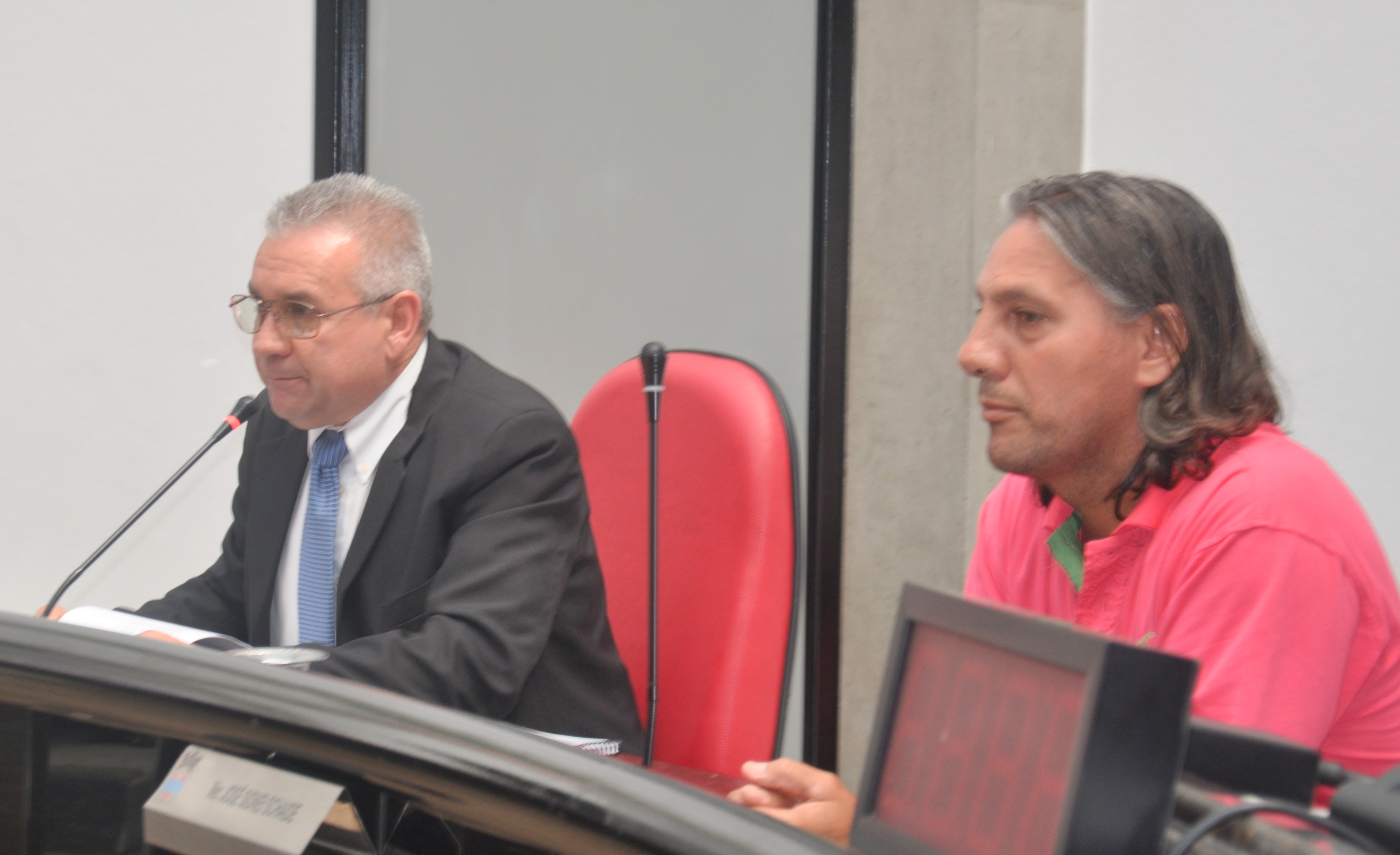 Após encerramento de sessão extraordinária, eleição da Mesa é adiada