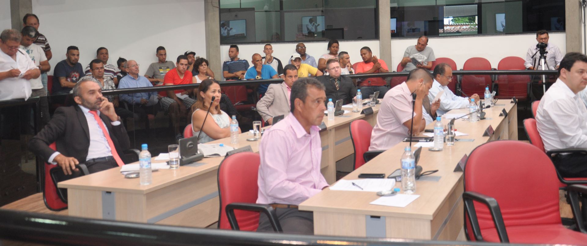 Câmara convoca extraordinária para leitura de emendas e 1ª votação do Orçamento