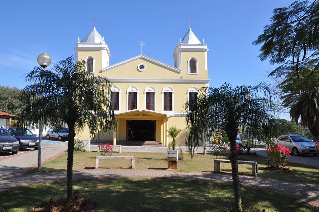 Apreciação de projeto sobre isenção de IPTU para templos e igrejas é adiada; iniciativa é de Dr. Márcio