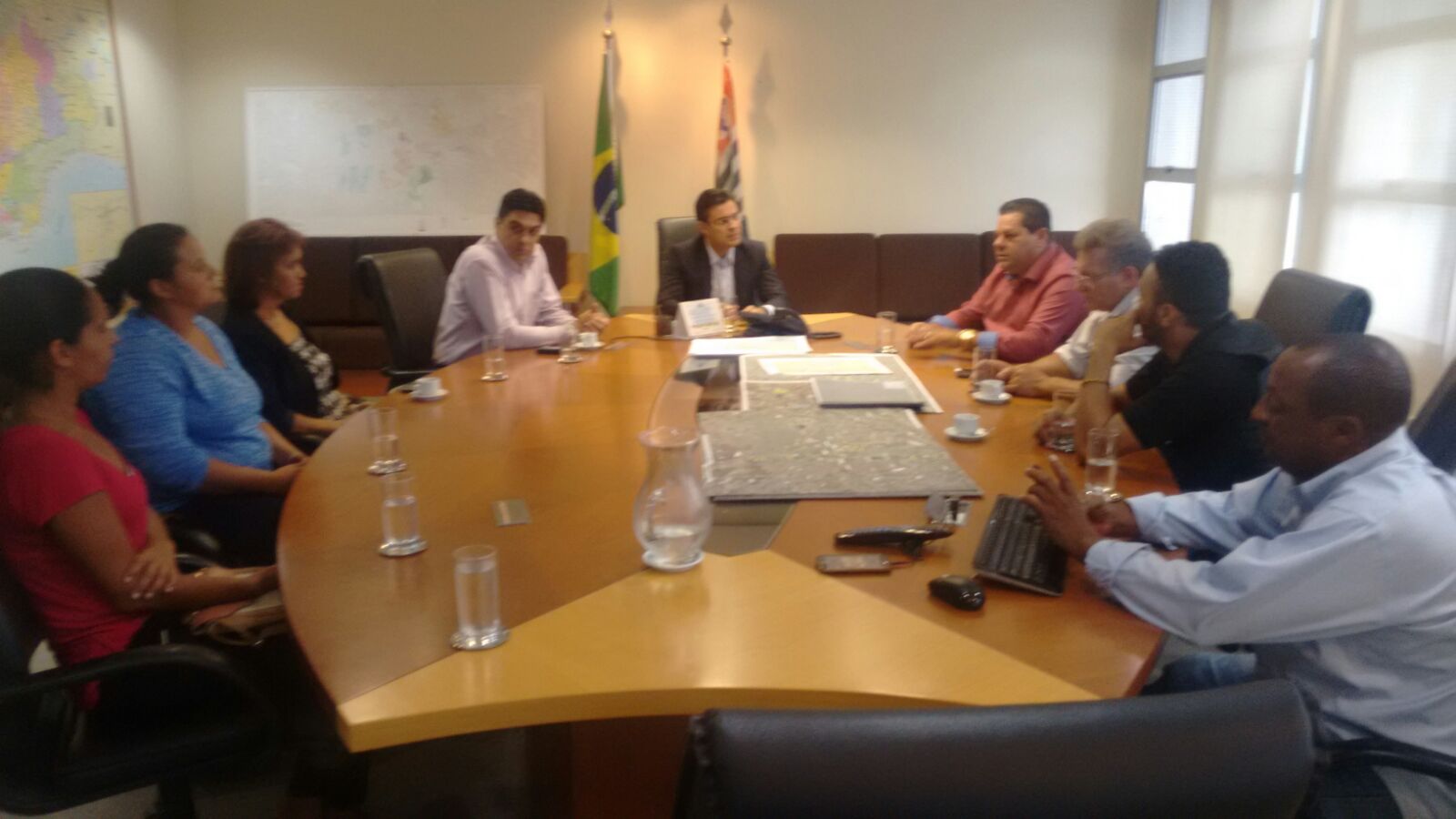 Gil do Gás pede prioridade ao Estado no atendimento a famílias do Beira Rio