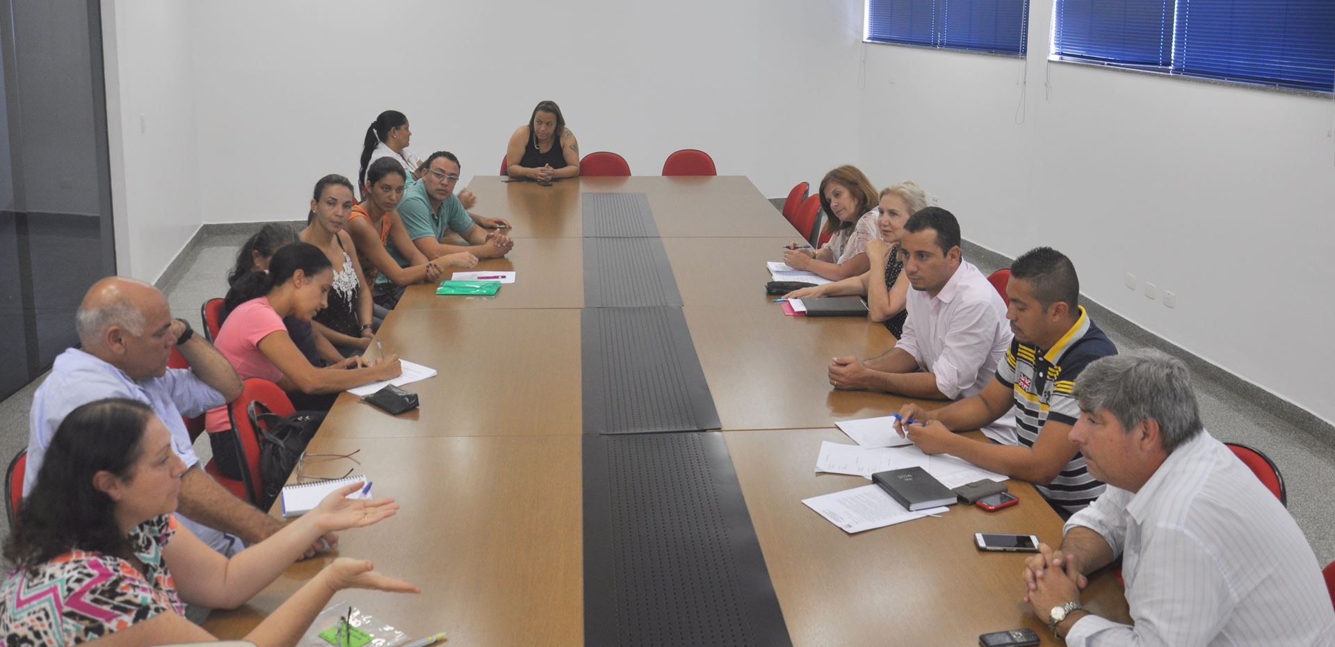 Pais reclamam de falhas no transporte escolar na Paulo Freire e na Apae