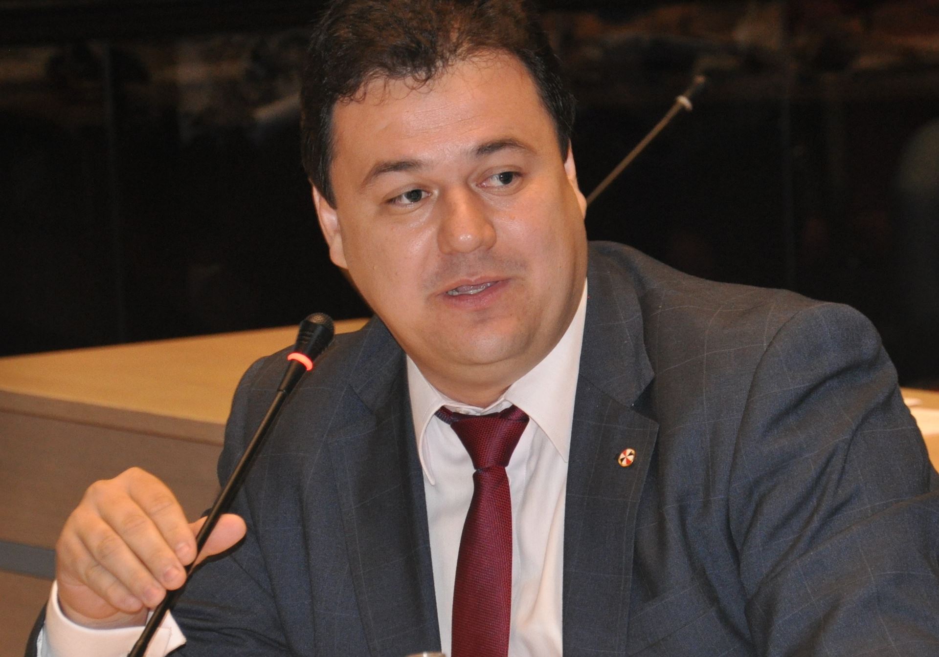 Projeto de isenção de IPTU para templos religiosos é derrubado; Dr. Márcio lamenta
