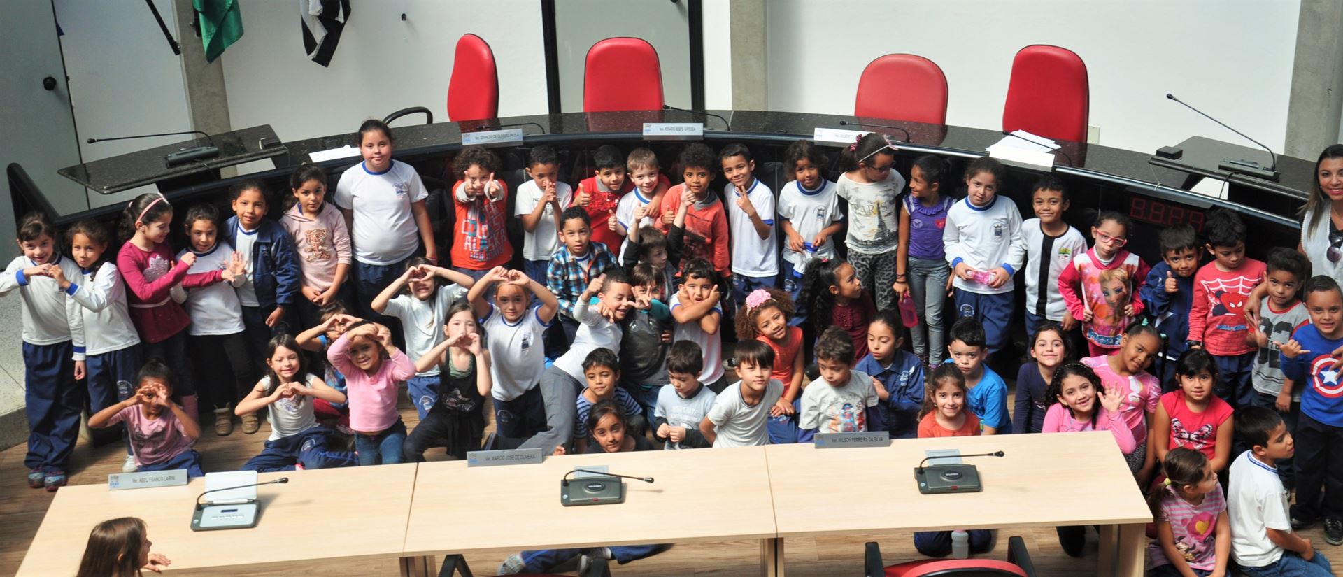 Estudantes da Emef Sidônia Nasser visitam Câmara