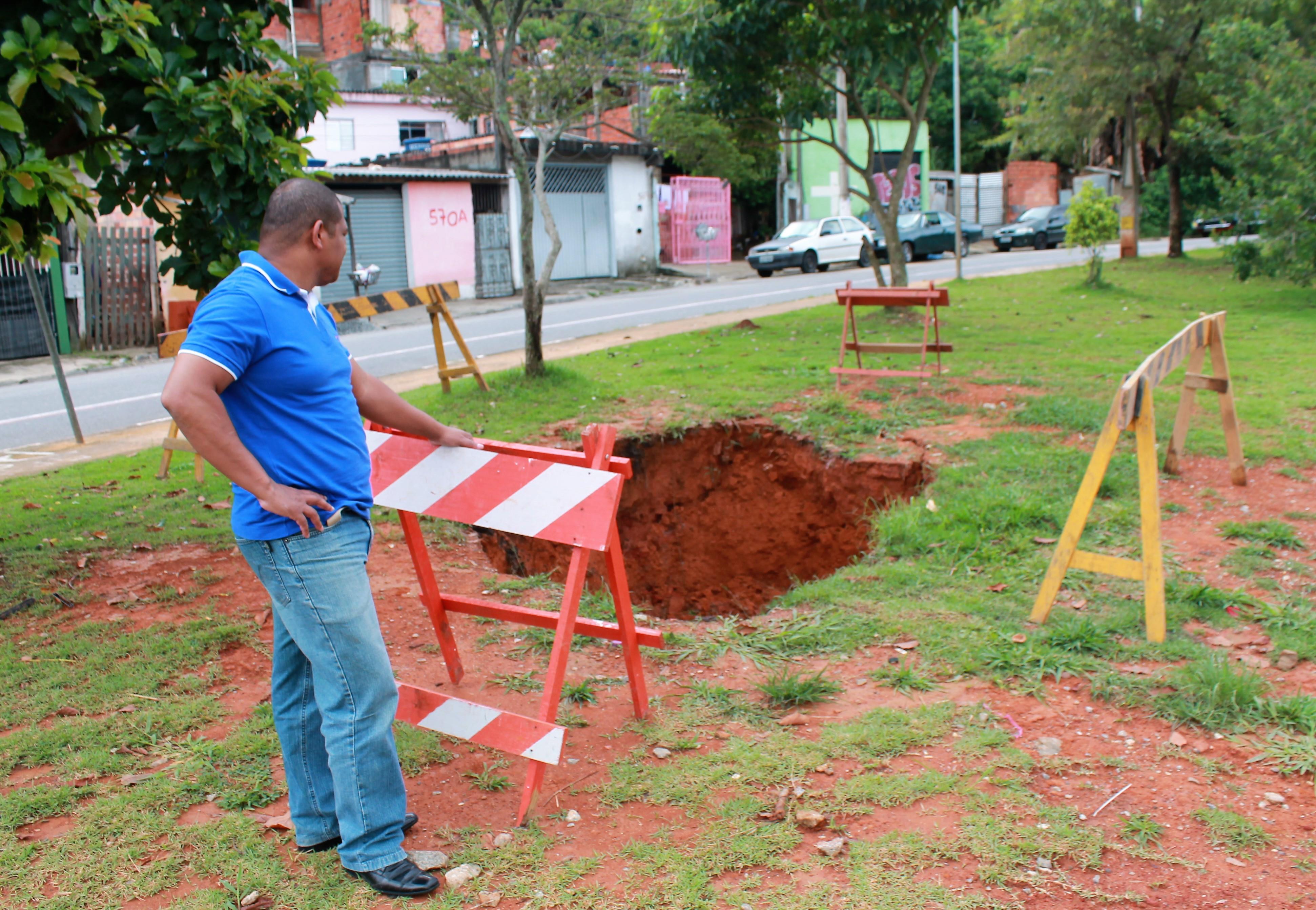 Edimar de Jesus pretende propor à Prefeitura ação emergencial de manutenção nos bairros