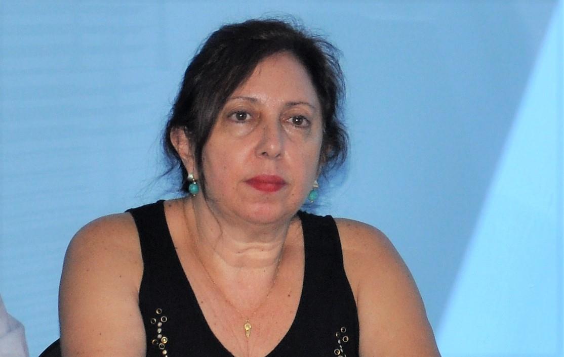 Ana Poli apresenta dois projetos voltados à proteção de idosos