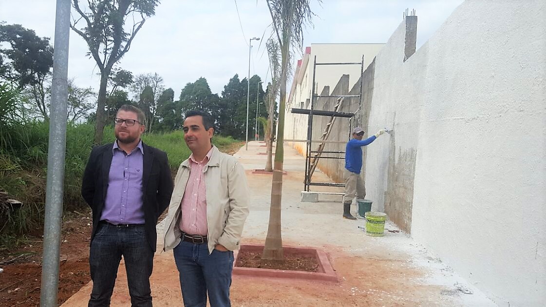 Castelo Alemão acompanha mutirão nos bairros do Nova Arujá e do Jordanópolis
