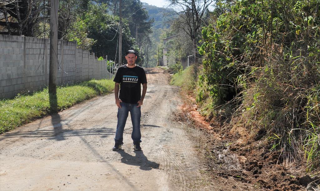 Após solicitação de Maiolino, Prefeitura realiza serviços de manutenção na rua Jatobá