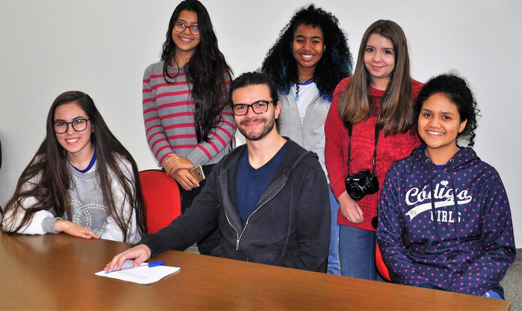 Estudantes vêm à Câmara para saber mais sobre a situação política da Venezuela