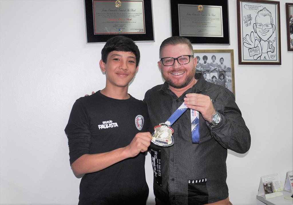 Castelo Alemão recebe Thiago Masatoshi, campeão de Takewondo