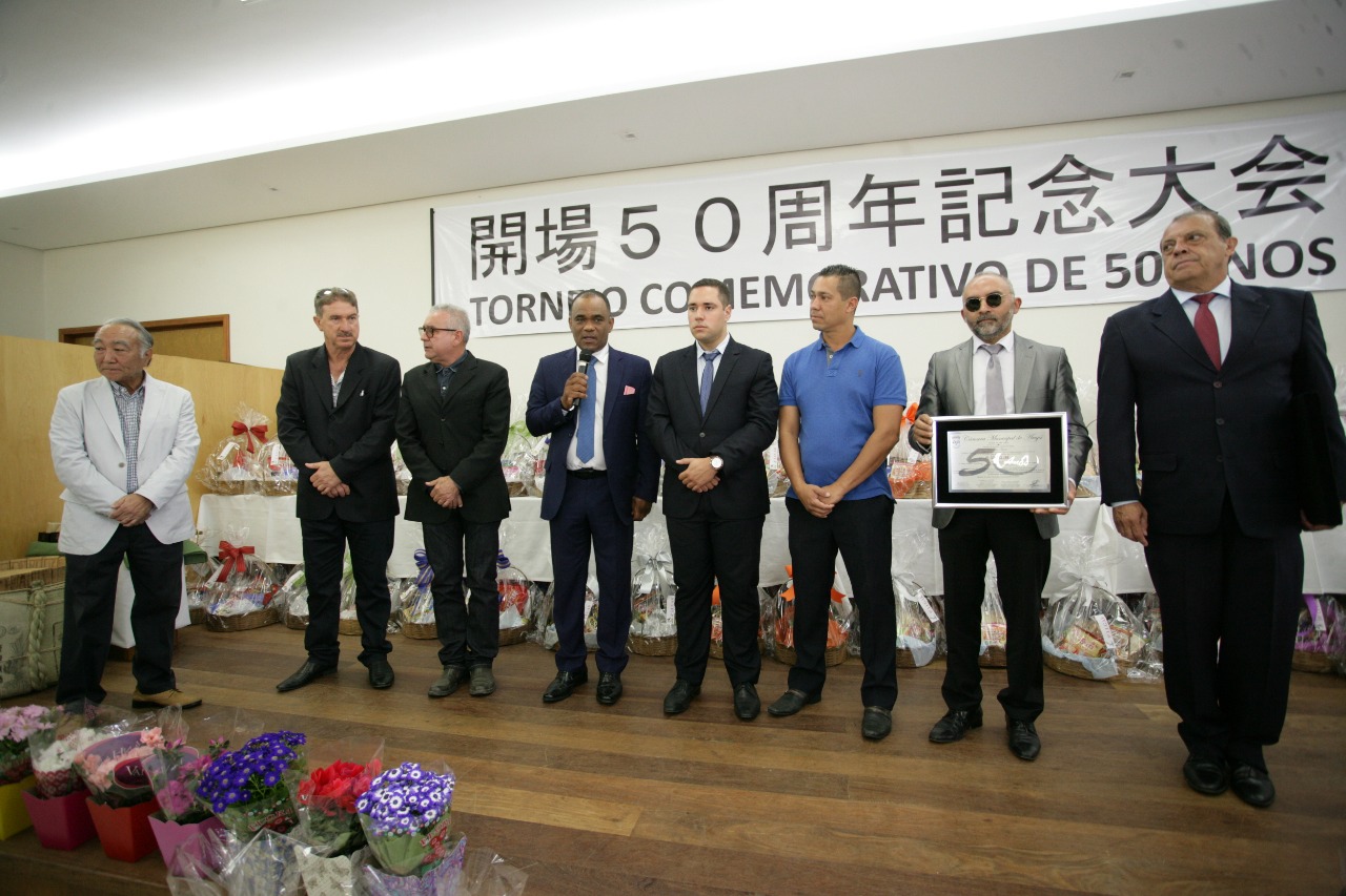 Câmara homenageia PL Golf Clube de Arujá