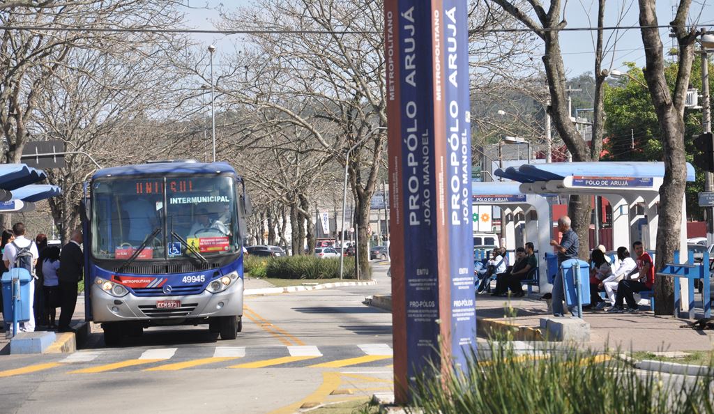 Mulheres têm direito a escolher local de desembarque de ônibus municipais